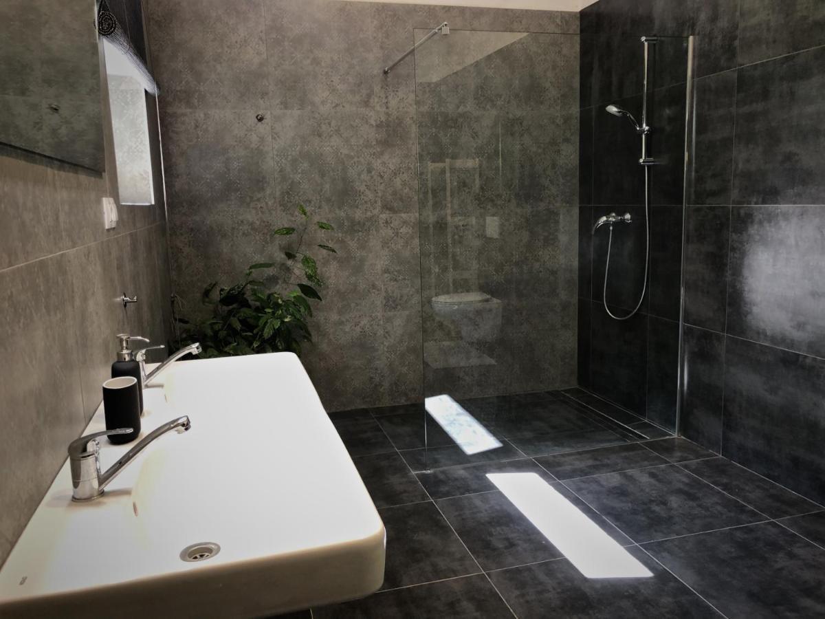 Mezonetovy Apartman S Terasou Na Samote V Lese Vlkava Екстер'єр фото