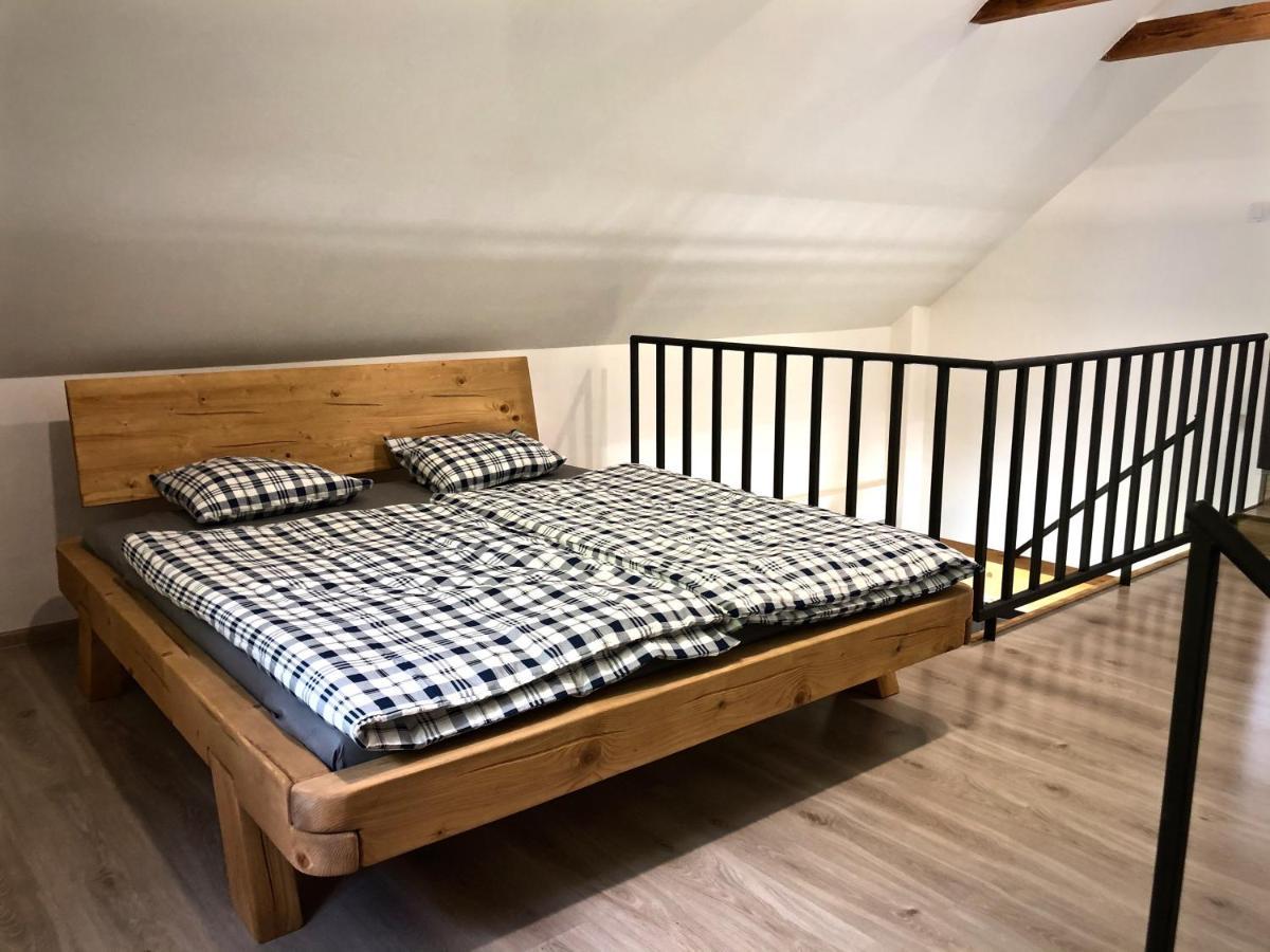Mezonetovy Apartman S Terasou Na Samote V Lese Vlkava Екстер'єр фото